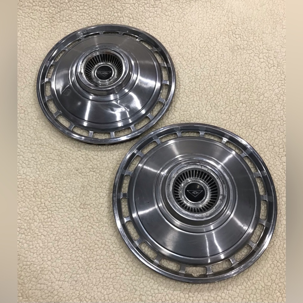 Vintage Chevrolet Chevy Bow Tie Hub Cap Hubcap Tire Cover OEM Stainless Antique